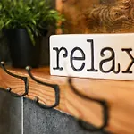 펜션 Rustikal Trifft Modern, Bar Keller, Terrasse, 2 Schlafzimmer *