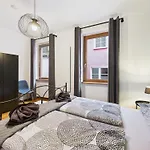 Rustikal Trifft Modern, Bar Keller, Terrasse, 2 Schlafzimmer 펜션
