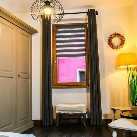 Rustikal Trifft Modern, Bar Keller, Terrasse, 2 Schlafzimmer