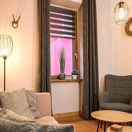 Casa vacanze Rustikal Trifft Modern, Bar Keller, Terrasse, 2 Schlafzimmer