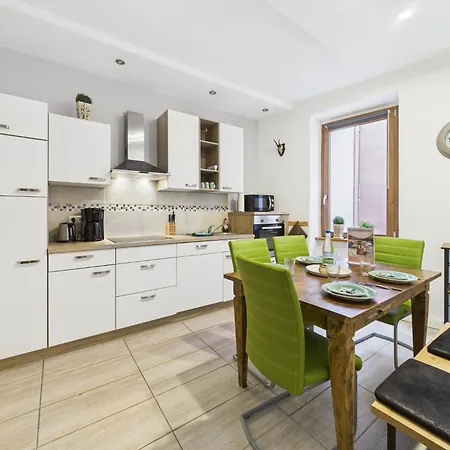 Rustikal Trifft Modern, Bar Keller, Terrasse, 2 Schlafzimmer * Zell an der Mosel