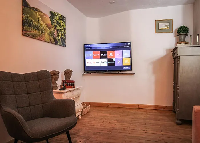 Rustikal Trifft Modern, Bar Keller, Terrasse, 2 Schlafzimmer بيت للعطل *