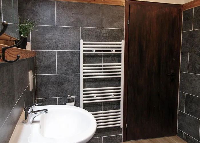 Rustikal Trifft Modern, Bar Keller, Terrasse, 2 Schlafzimmer Casa de Férias Zell an der Mosel