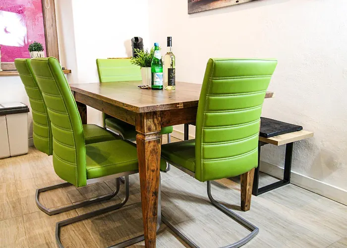 بيت للعطل Rustikal Trifft Modern, Bar Keller, Terrasse, 2 Schlafzimmer