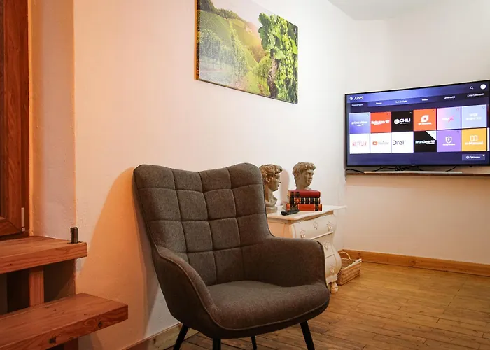 Rustikal Trifft Modern, Bar Keller, Terrasse, 2 Schlafzimmer Casa de Férias *