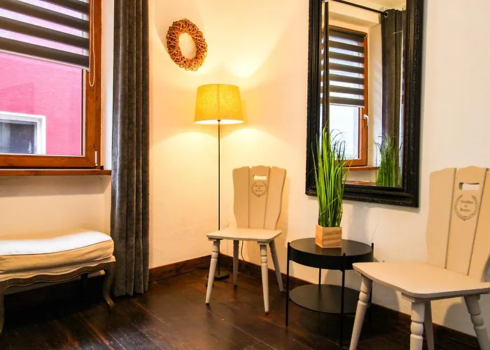 Rustikal Trifft Modern, Bar Keller, Terrasse, 2 Schlafzimmer