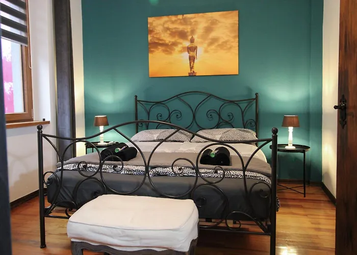 Rustikal Trifft Modern, Bar Keller, Terrasse, 2 Schlafzimmer *