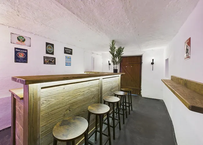 Rustikal Trifft Modern, Bar Keller, Terrasse, 2 Schlafzimmer * Zell an der Mosel