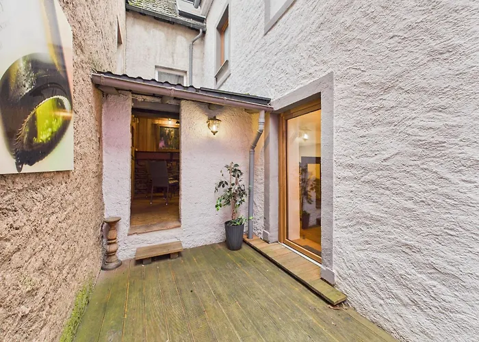 Rustikal Trifft Modern, Bar Keller, Terrasse, 2 Schlafzimmer